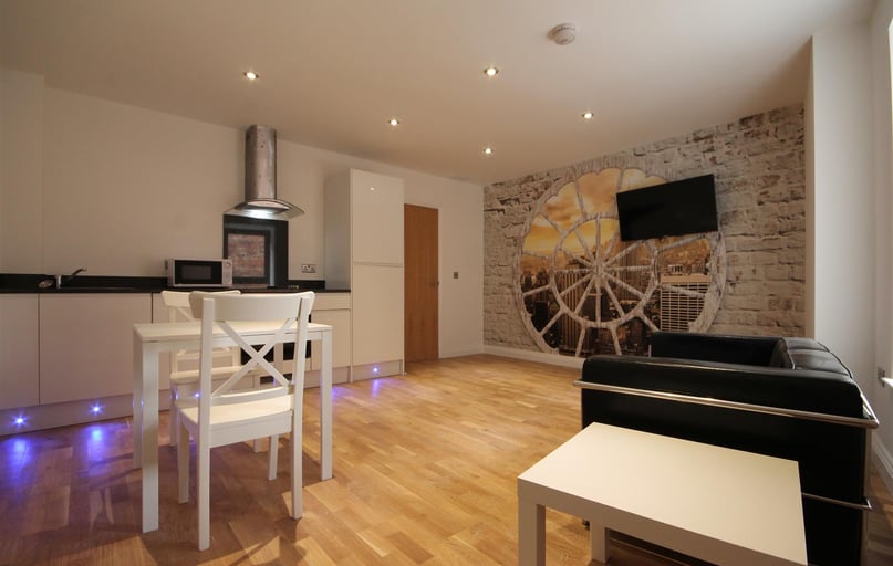 Falconars House, Newcastle Upon Tyne, Newcastle - Image 1